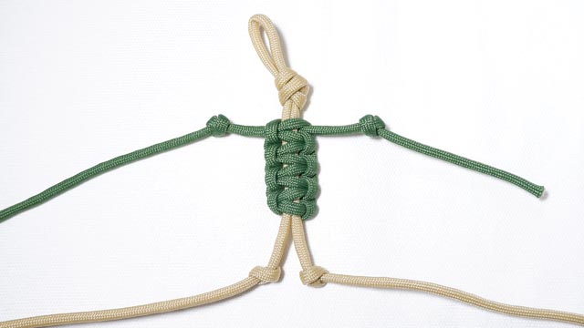 パラコード　人形　キーホルダー　編み方