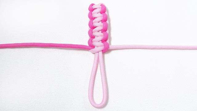 パラコードで2色の平編み（コブラ編み）ストラップの編み方
