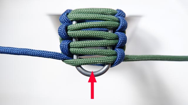パラコードで2色編み、平編み（コブラ編み）のシェラカップの編み方