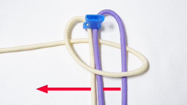 パラコードで2色編みスネークノットの首輪の編み方