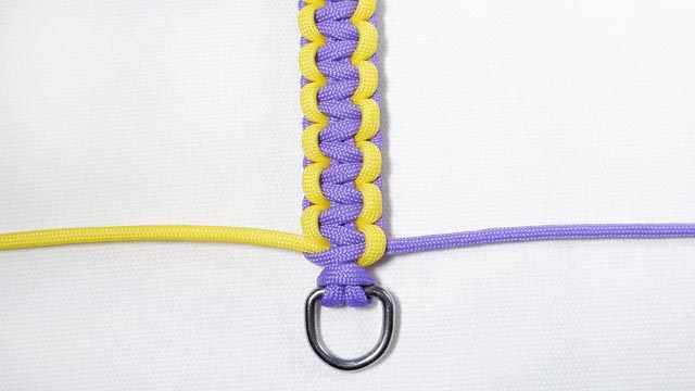 パラコードで2色編みの平編みハーフチョークの作り方