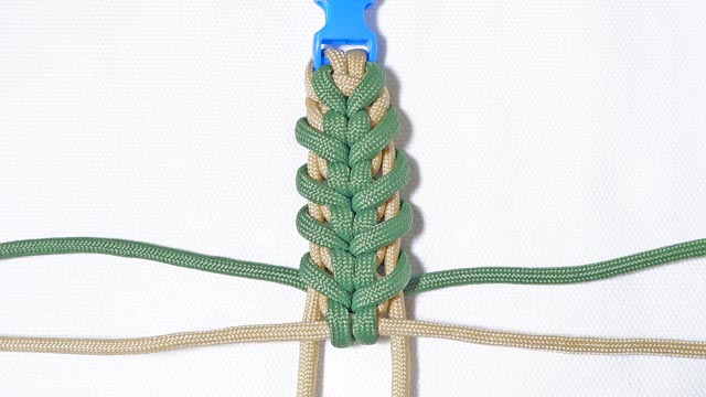 パラコードで首輪の編み方