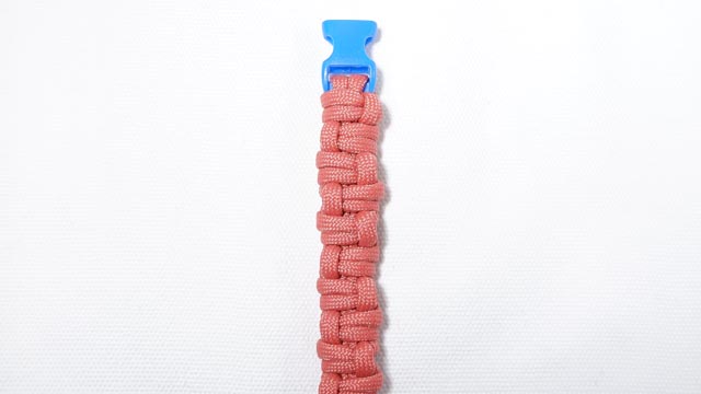 パラコードで首輪の編み方