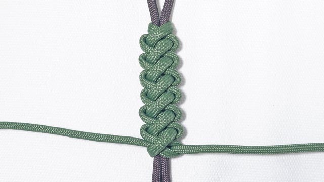 パラコードでブレスレットの編み方、ブーツレース編み