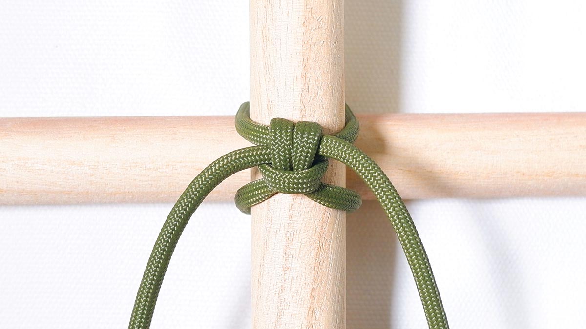 ひばり結び（カウヒッチ）の結び方、支柱を固定・縛る