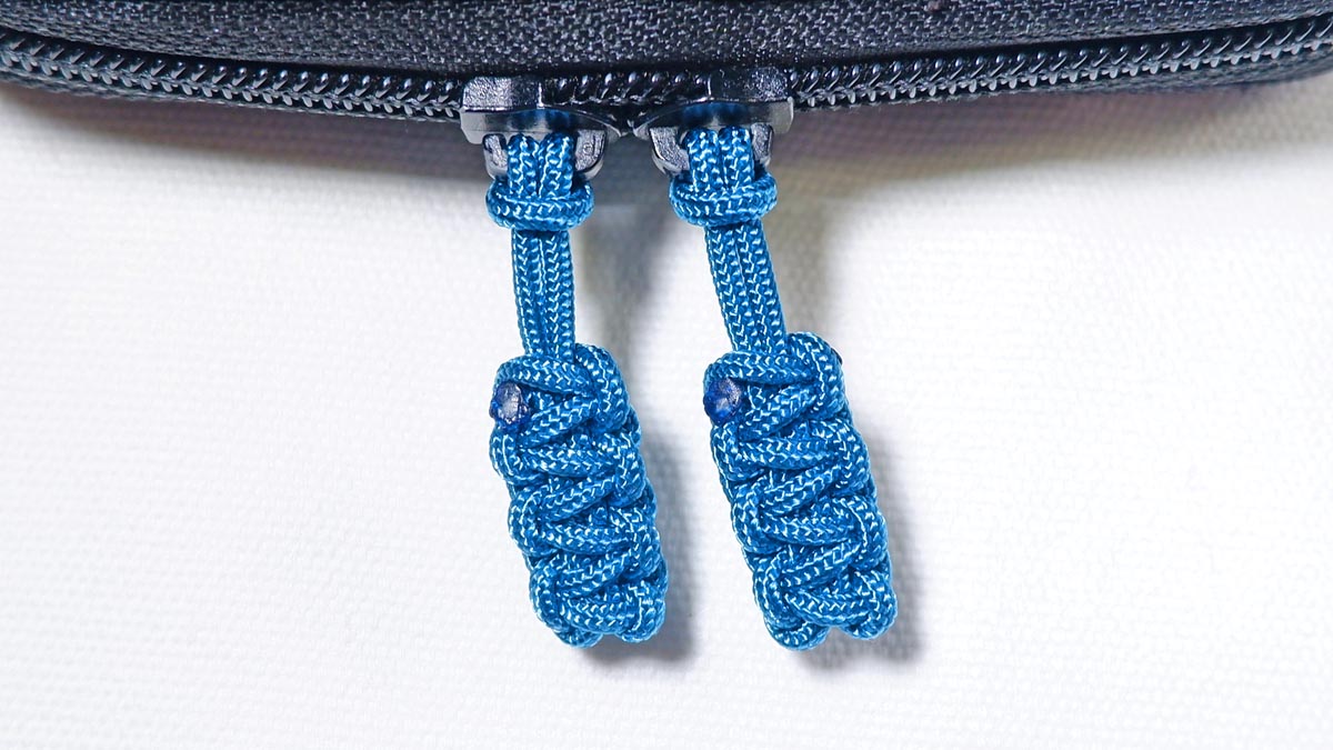 【超簡単】パラコードでジッパータブの編み方！平編み（コブラ編み）2mm