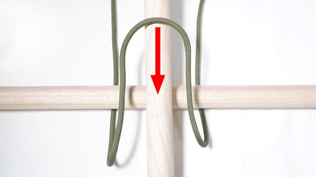 ひばり結び（カウヒッチ）の結び方、支柱を固定・縛る