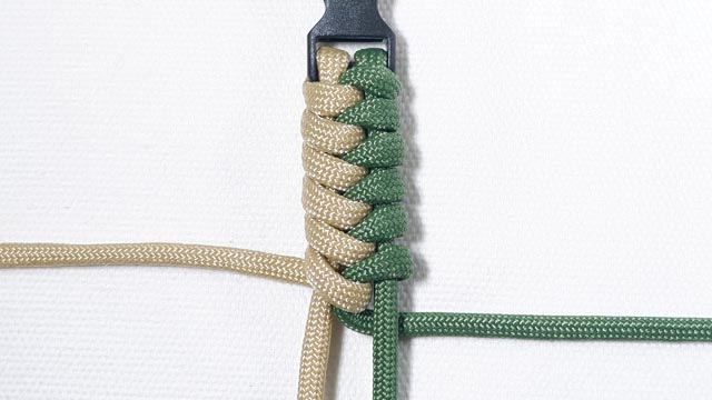 パラコードでバックルブレスレットの編み方、Flip Flop Fishtail