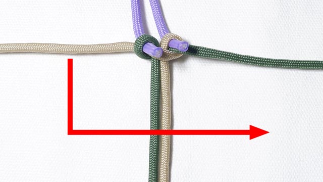 パラコードでマッドマックスのブレスレットの編み方、2色の平編み（コブラ編み）