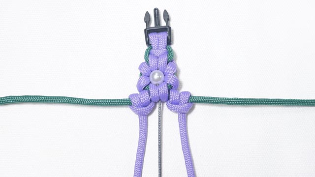 パラコードでお花のバックル ブレスレットの作り方