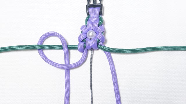 パラコードでお花のバックル ブレスレットの作り方