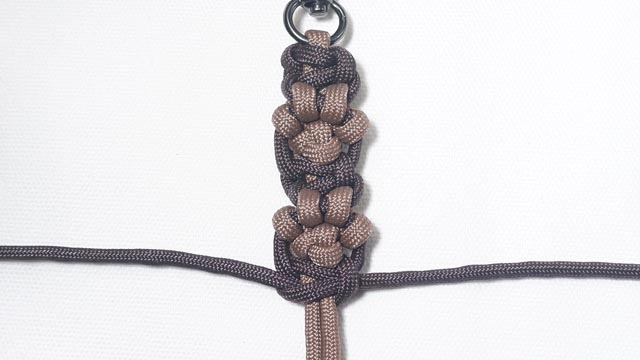 パラコードで肉球編みのキーホルダーの編み方