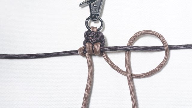 パラコードで肉球編みのキーホルダーの編み方