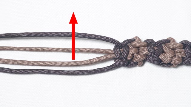 パラコードで肉球編みのキーホルダーの編み方