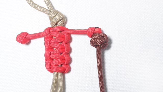 パラコードでバスケットボールの人形キーホルダーの編み方