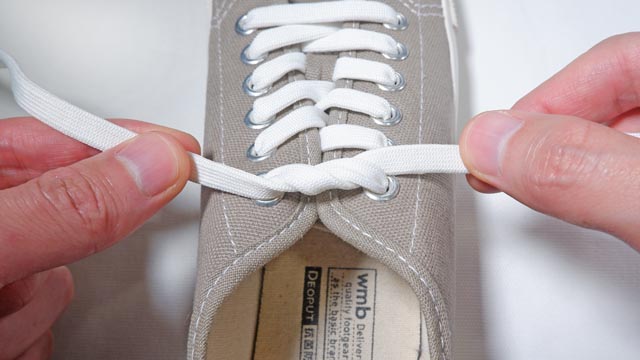 イアンセキュアノットで靴紐の結び方