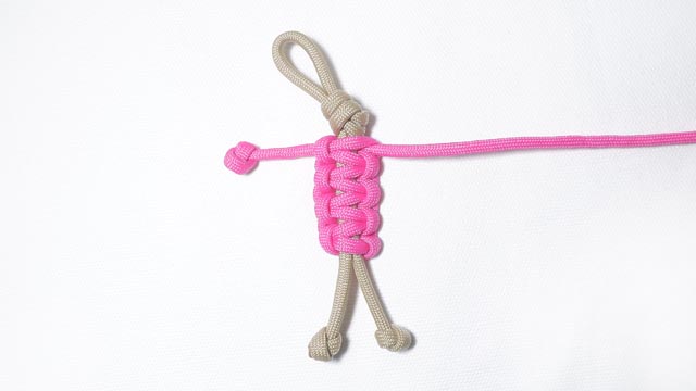 パラコードでバスケットボールの人形キーホルダーの編み方