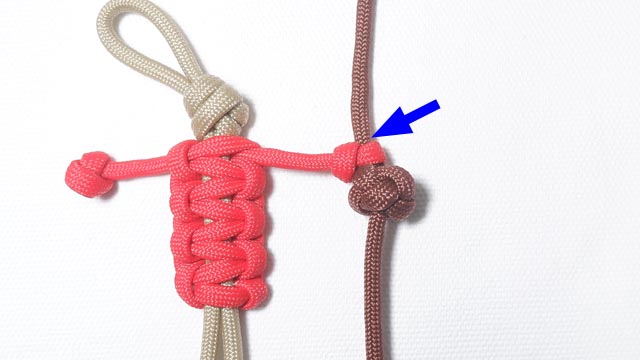 パラコードでバスケットボールの人形キーホルダーの編み方