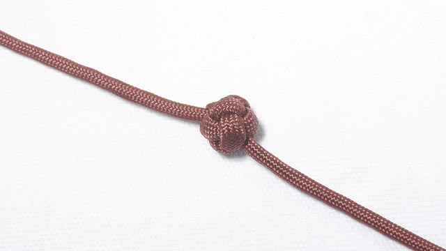 パラコードでバスケットボールの人形キーホルダーの編み方 